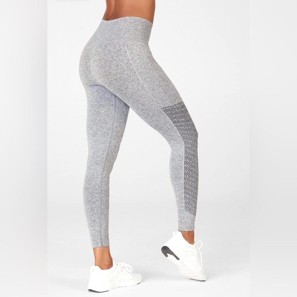 Fabletics Sync Seamless High-Waisted 7/8 Legging
